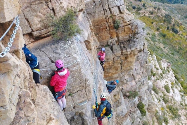 e-19761492-via-ferrata-3172561552417256171518164.jpg