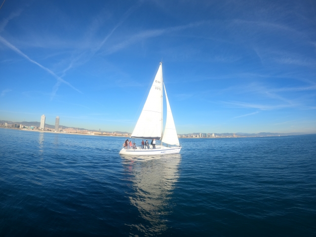 Nuestro velero conociendo la Costa Brava