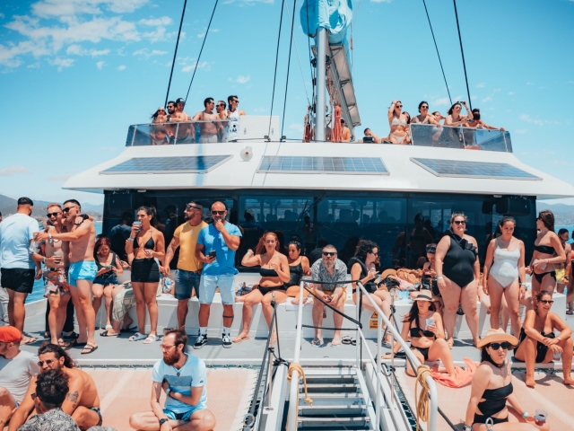 A bordo de nuestro catamarán