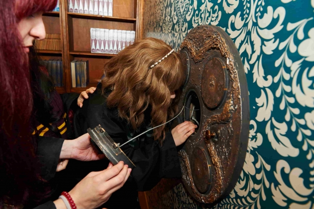 Niños dentro del escape room