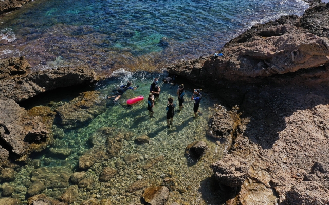  Preparado para o mergulho com snorkel - 999 - Snorkeling na costa 