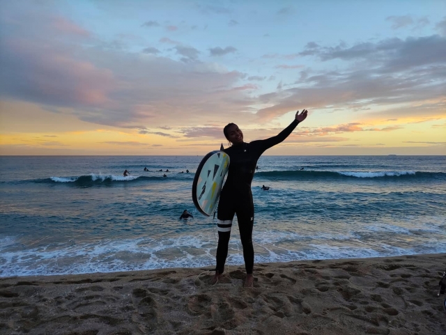Disfrutando del surf