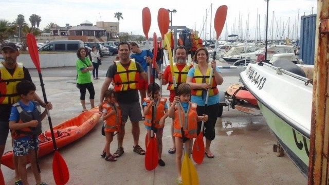 Piragüismo en familia en Canet d’en Berenguer