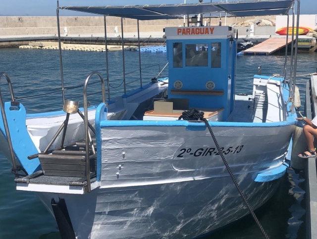  Begeben Sie sich auf ein altes Fischerboot 