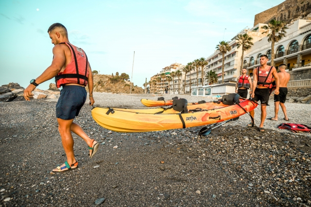 Yendo a la playa con el kayak