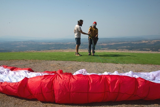  Aprenda a voar de parapente 