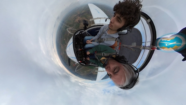 e-19765096-pilotando3174515366817451543774975.jpg