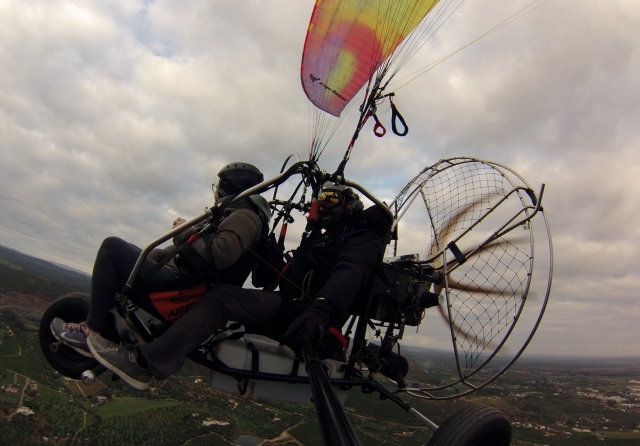 Volando en paramotor