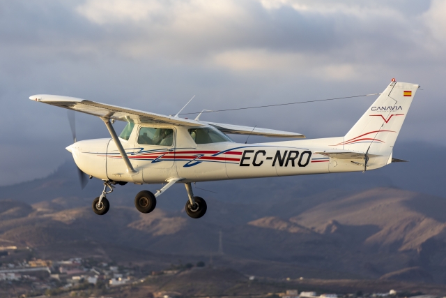 e-19765425-volando-entre-nubes-resultado167456415816745649676666.jpg