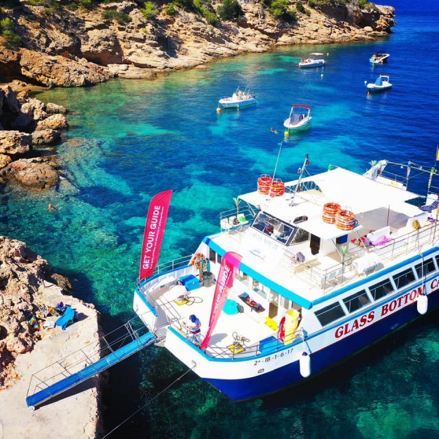  Tudo pronto para desfrutar de um dos melhores passeios de barco 