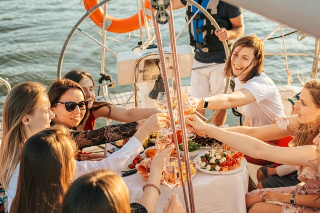  Naviguer à travers la Méditerranée 