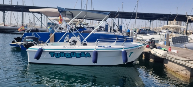 Location de bateaux sans titrage à Alicante 