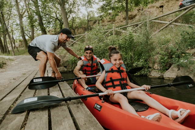  Prêt pour commencer l'aventure en kayak 