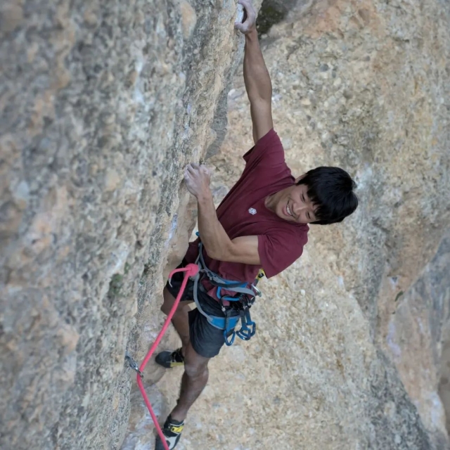  Fully equipped climbing