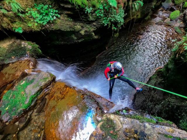  Overcoming all the natural obstacles of the ravines 