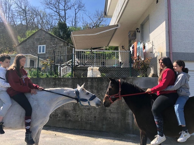  Enjoying equestrian activities 