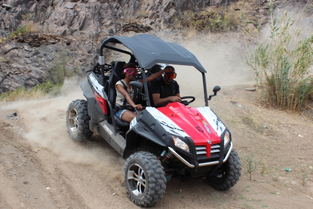  Mit dem Buggy die Straßen überwinden 