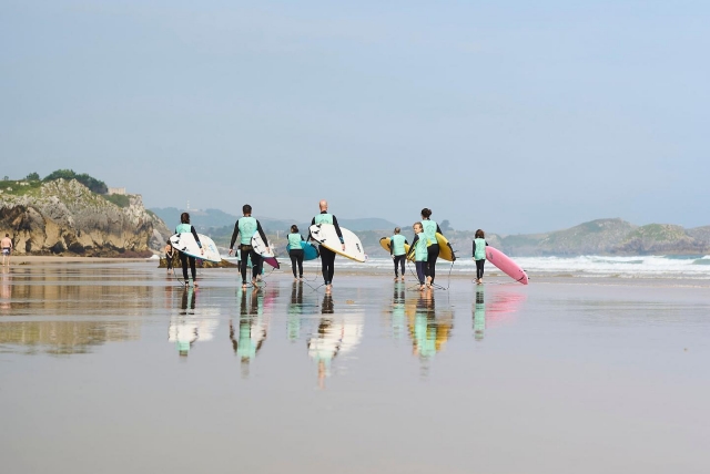  On the way to the beach to learn to surf 