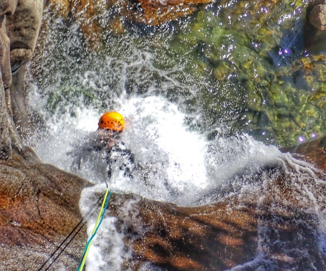  Cascades naturelles dans les ravins 