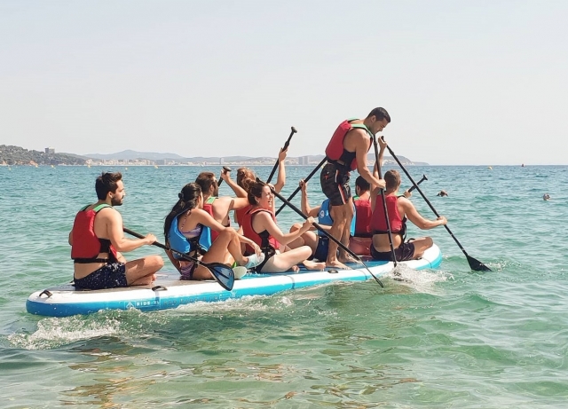 Großes SUP mit Freunden