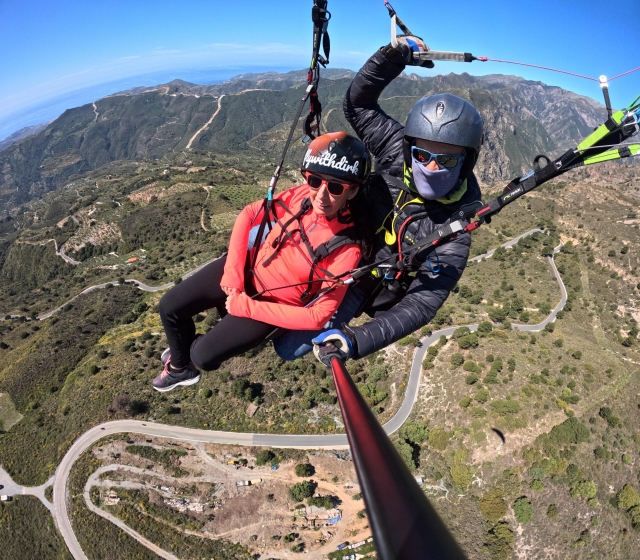  Enjoy a paragliding flight in Granada 