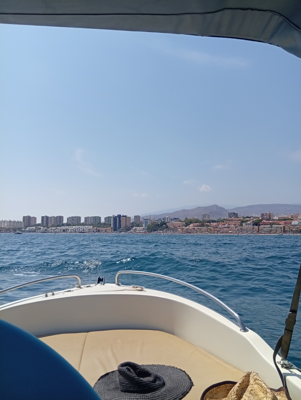res_o-65404-alquiler-de-barcos_de_celia-moreno_1000032876_17555039155071.jpg
