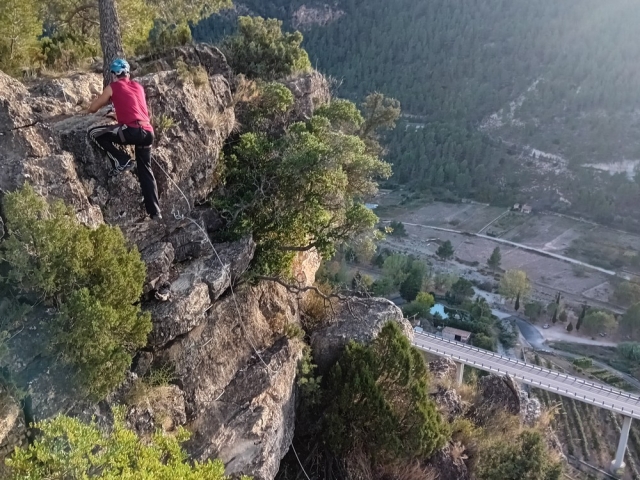  Genießen Sie die Route eines Klettersteigs Ferrata 