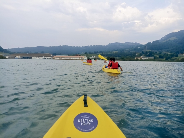  Along the estuary in Kayak next to the Sidra El wineries Piper 