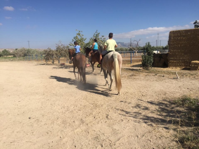 Paseo en familia por la Sierra de Baza