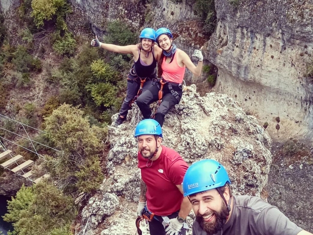 Explora Cuenca con amigos