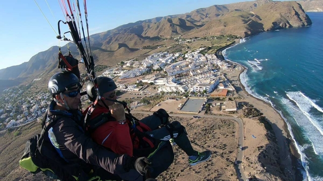 Gleitschirmfliegen in Cabo de Gata 