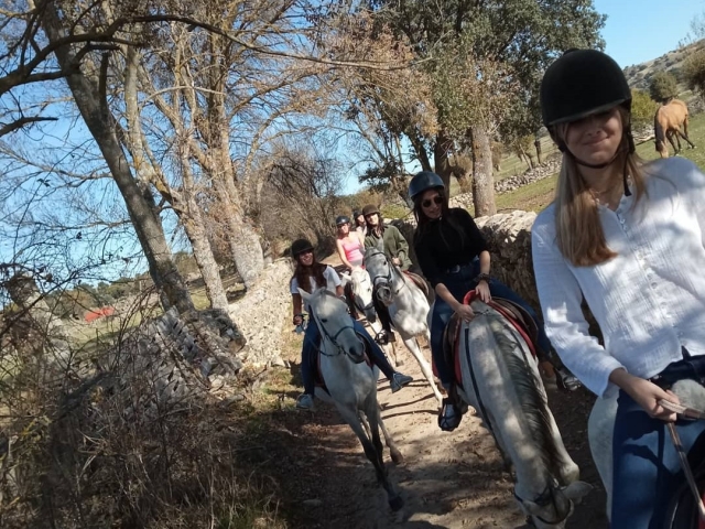 Paseos a caballo por el Embalse de la Pedriza