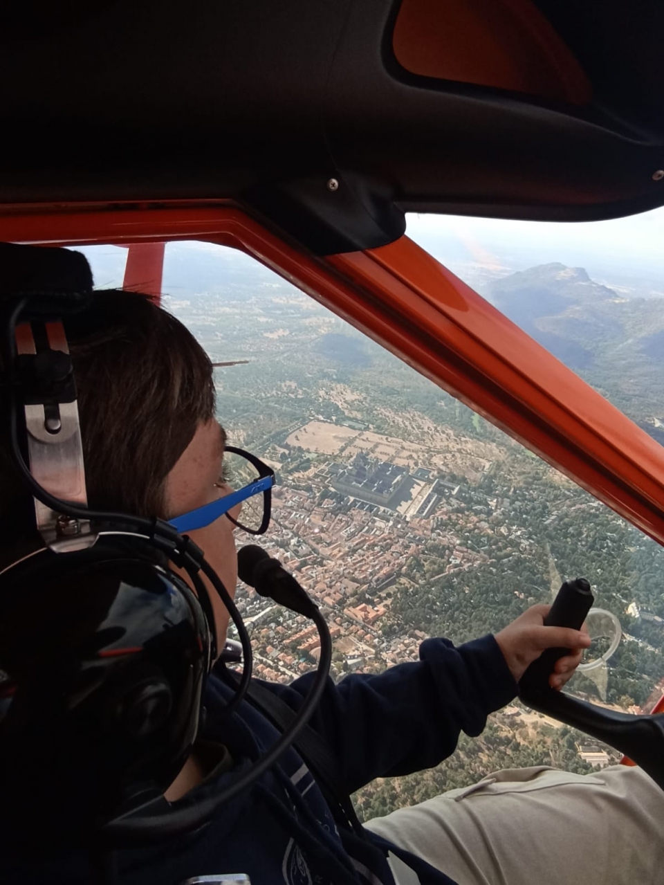 res_o-65999-vuelo-en-avioneta_de_raquel-munoz-sobrino_3685d733-3416-4a08-a5d5-fa875dac4e0b_1760819063972.jpeg