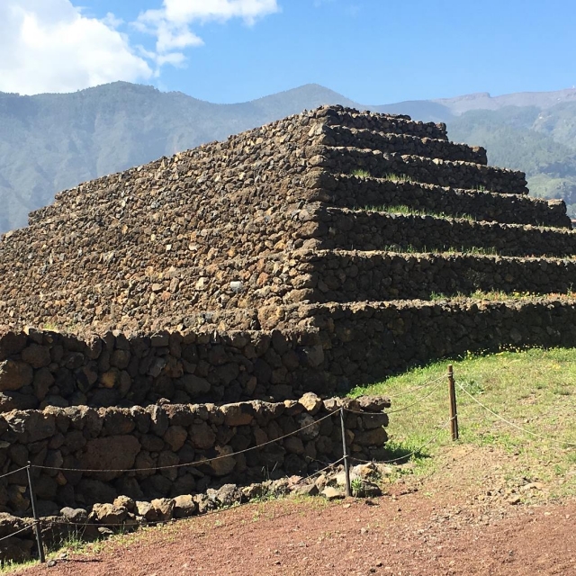  Stepped pyramids 