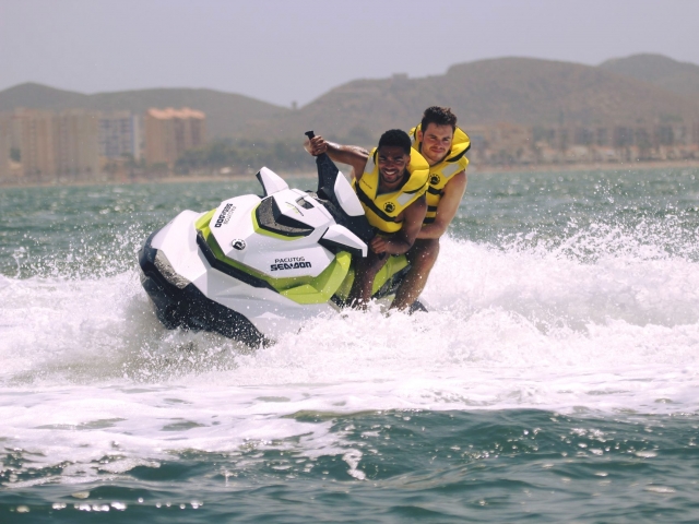  Two-seater jetski 