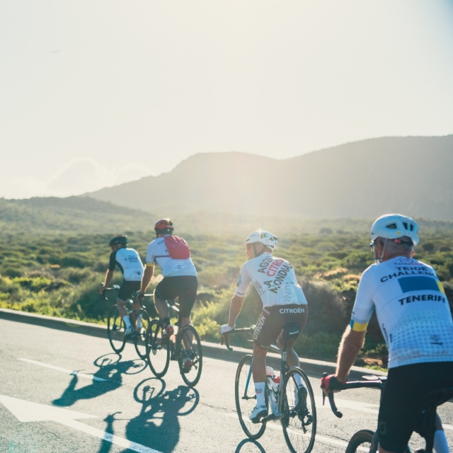  Arrivée au Teide avec des vélos Tenerife 
