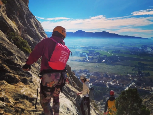 Am Gipfel des Klettersteigs von Gandía 
