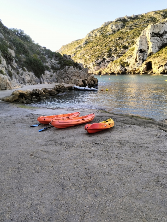 Opinión de María sobre Ruta guiada en kayak en Cala Granadella, 3 horas