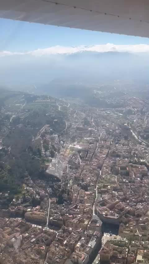 res_o-66564-vuelo-en-avioneta_de_rosa-fernandez-saavedra_17748997688427.mp4