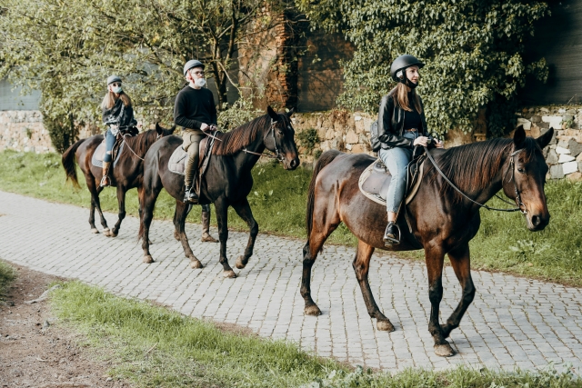  Starting the horseback riding route in Potes