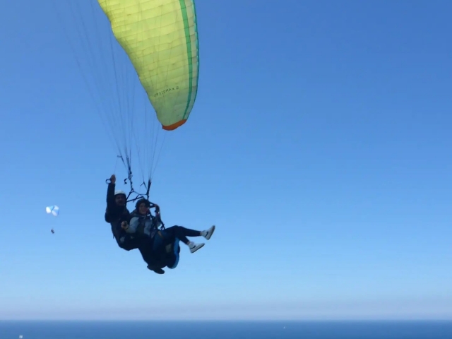  Two-seater paragliding 