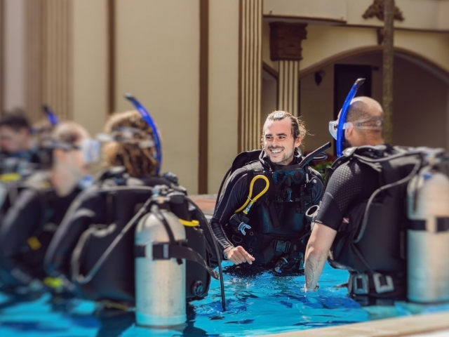 Prácticas de buceo en aguas confinadas