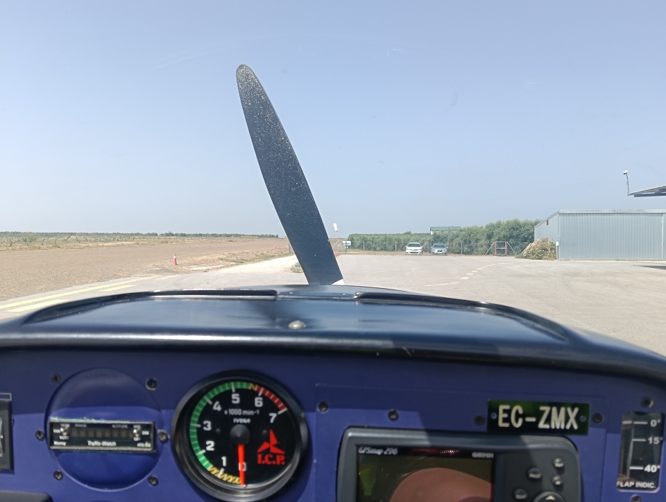 res_o-67207-vuelo-en-avioneta_de_ana-maria-silva_17843018474446.jpg