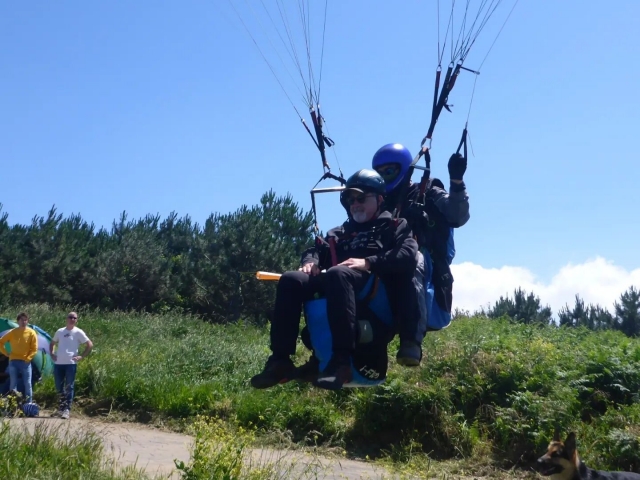  Two-seater paragliding 