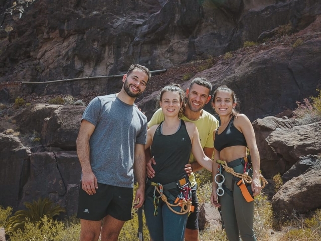  über Ferrata mit Freunden mit Freunden ab