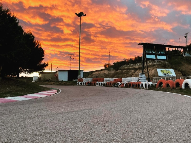 Circuito al atardecer