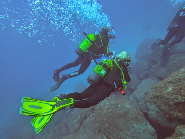 Aprende a bucear en la isla canaria de El Hierro 