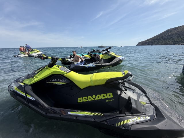 Prueba una moto de agua en Granada