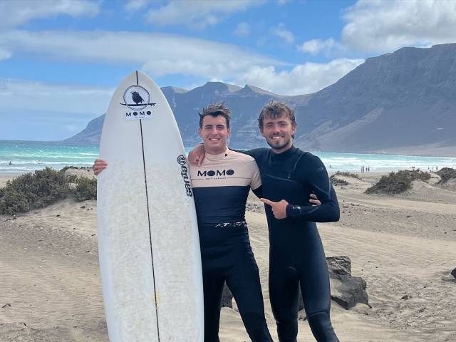 Instructores de surf apasionados