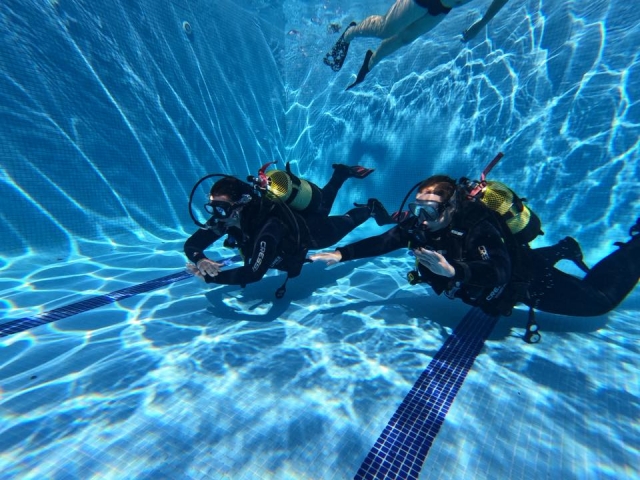 Bautismo de buceo en alberca